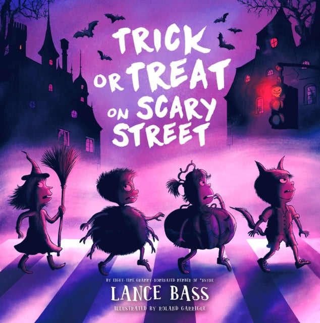 Trick or Treat on Scary Street 9781454958307